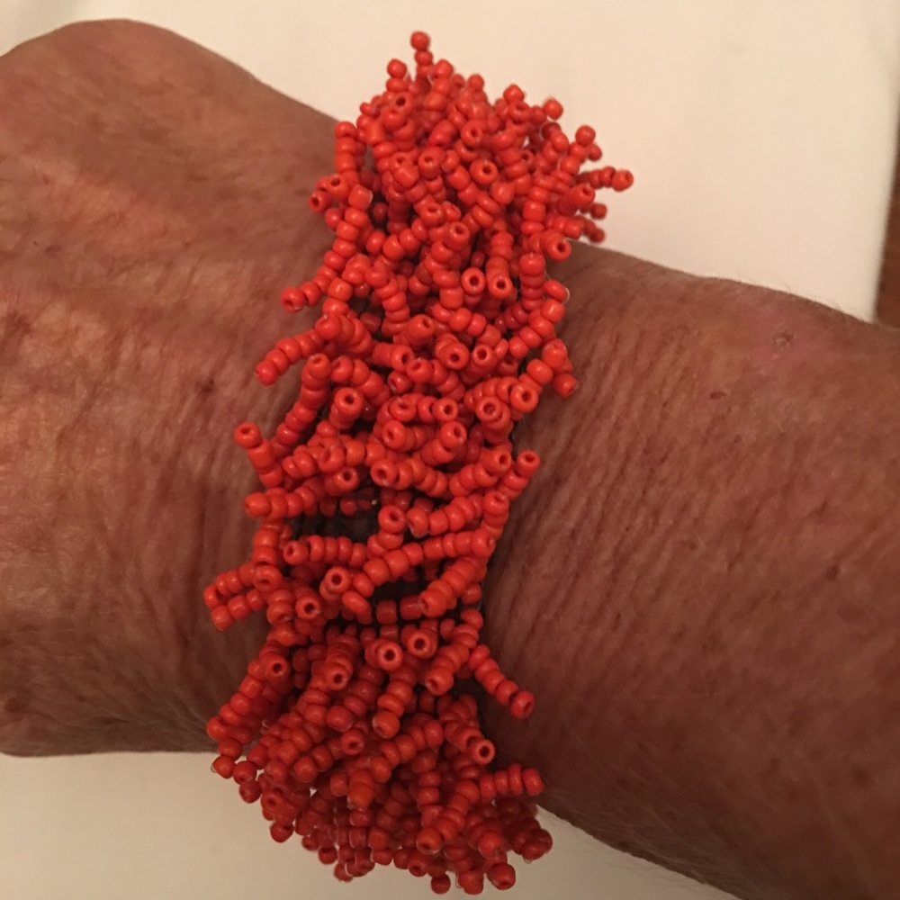 Coral Fun & Fab Bracelet / Stretch